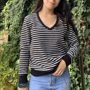 Stripped v-neck crew neck